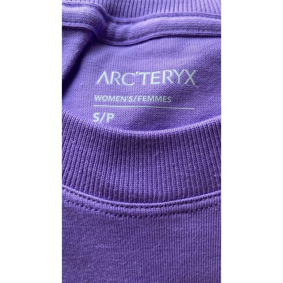 New Womens S Purple Pink Arcteryx SS T Shirt - Picture 3 of 3